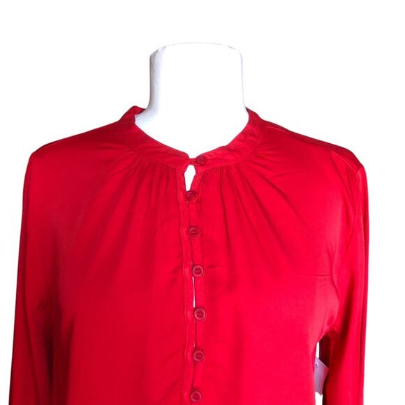 Cloth & Stone NWT Satin Femme Henley Button Front Blouse Red Small - Picture 3 of 12